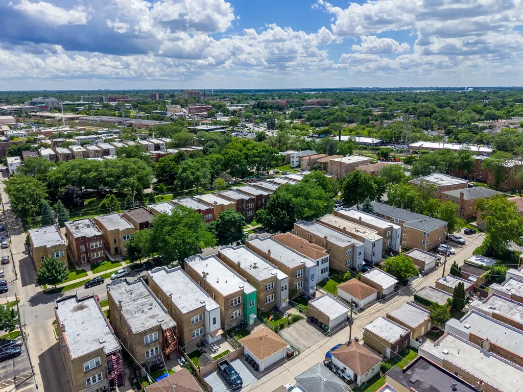4826 Wright Terrace Skokie IL 60077