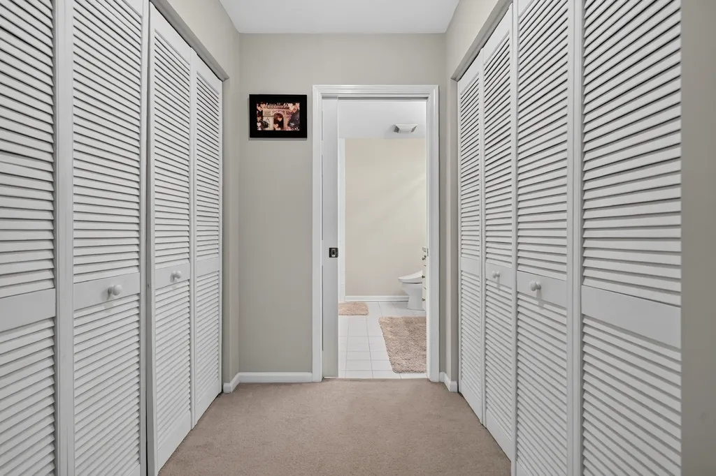 640 Walnut Oaks Drive Roselle IL 60172