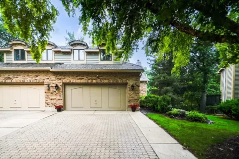 640 Walnut Oaks Drive Roselle IL 60172