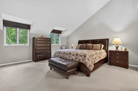 640 Walnut Oaks Drive Roselle IL 60172