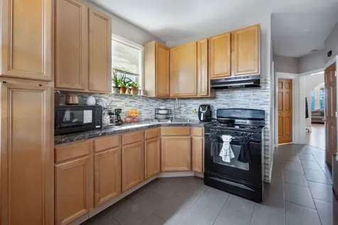 3402 West Beach Avenue Chicago IL 60651