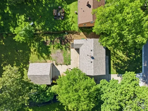 658 Pleasant Street Woodstock IL 60098
