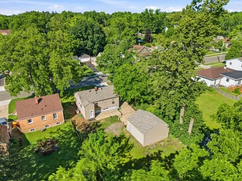 658 Pleasant Street Woodstock IL 60098