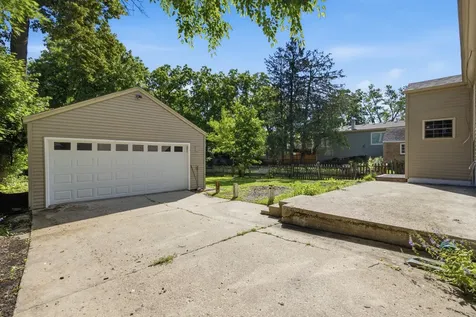 658 Pleasant Street Woodstock IL 60098