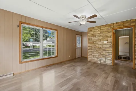 658 Pleasant Street Woodstock IL 60098