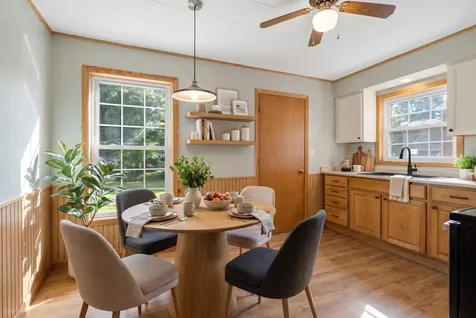 658 Pleasant Street Woodstock IL 60098