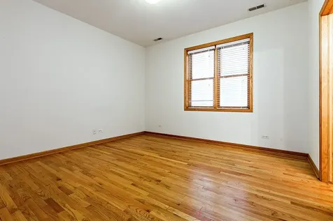 4237 North Kenmore Avenue Chicago IL 60613