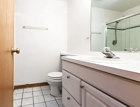 4237 North Kenmore Avenue Chicago IL 60613