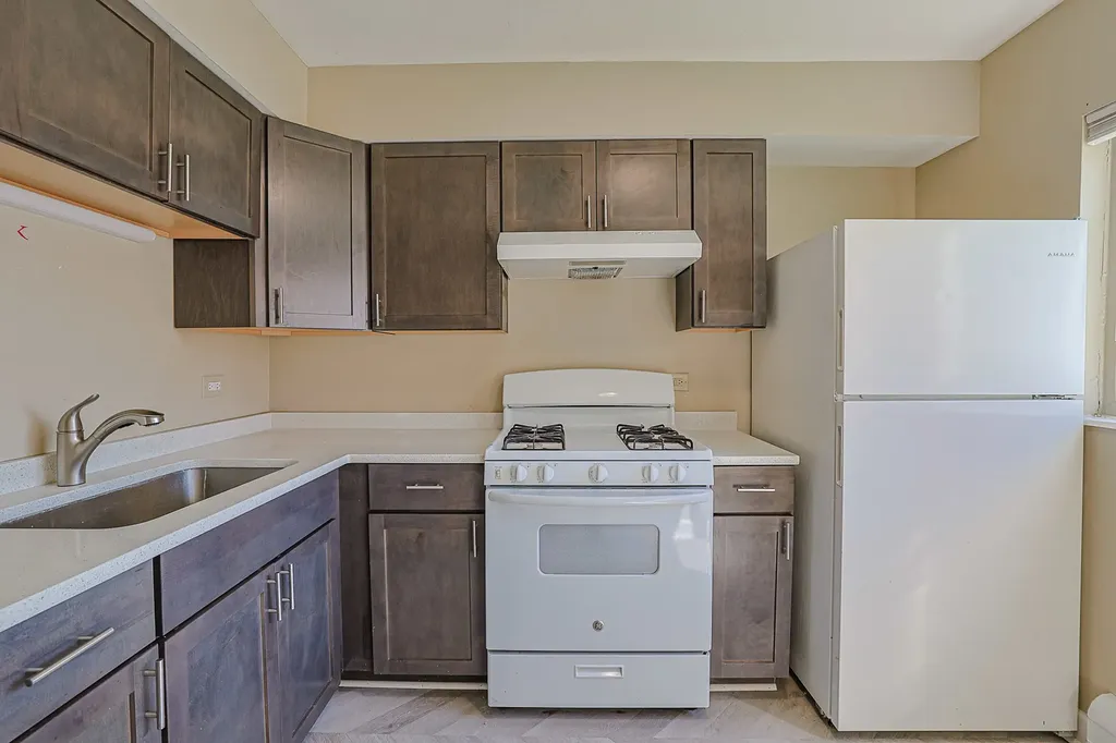 673 East Fullerton Avenue Glendale Heights IL 60139