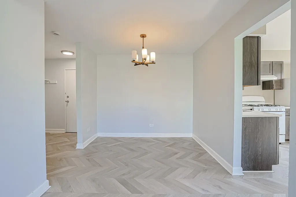 673 East Fullerton Avenue Glendale Heights IL 60139