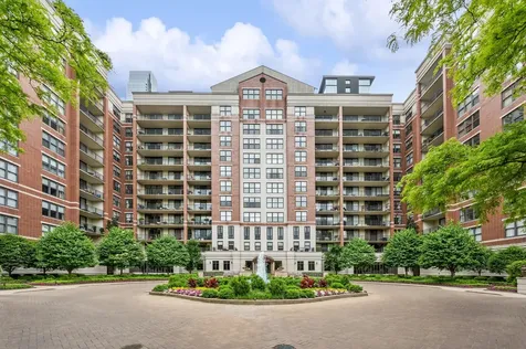 55 West Delaware Place Chicago IL 60610