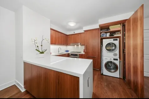 55 West Delaware Place Chicago IL 60610