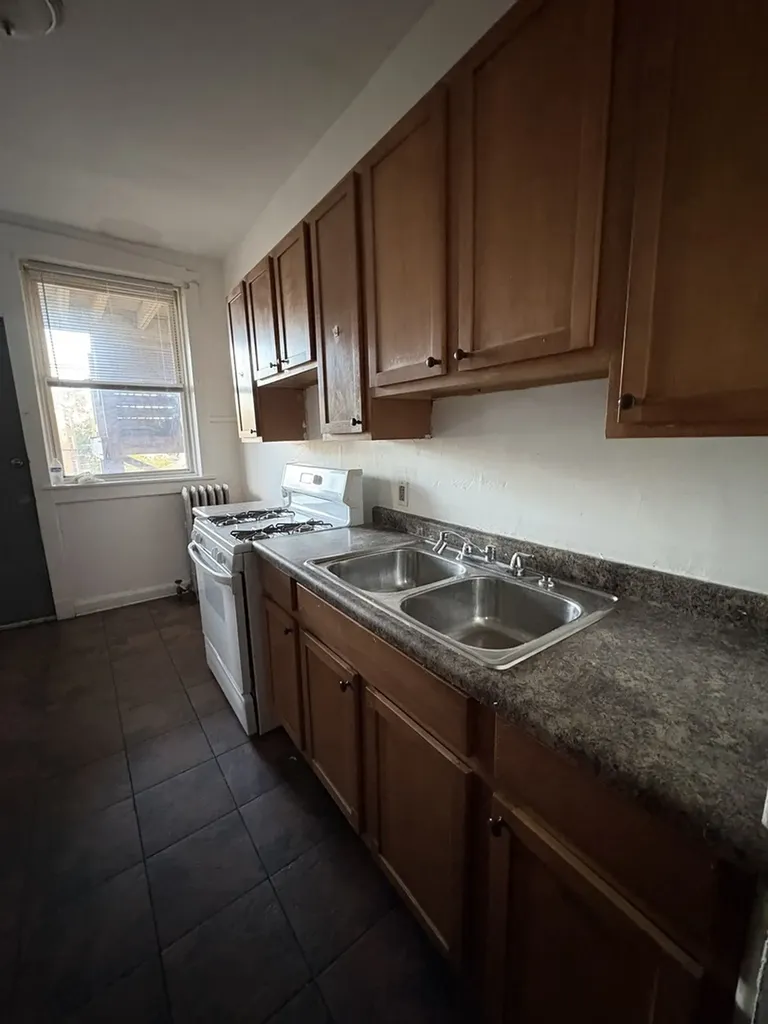 5849 South Michigan Avenue Chicago IL 60637