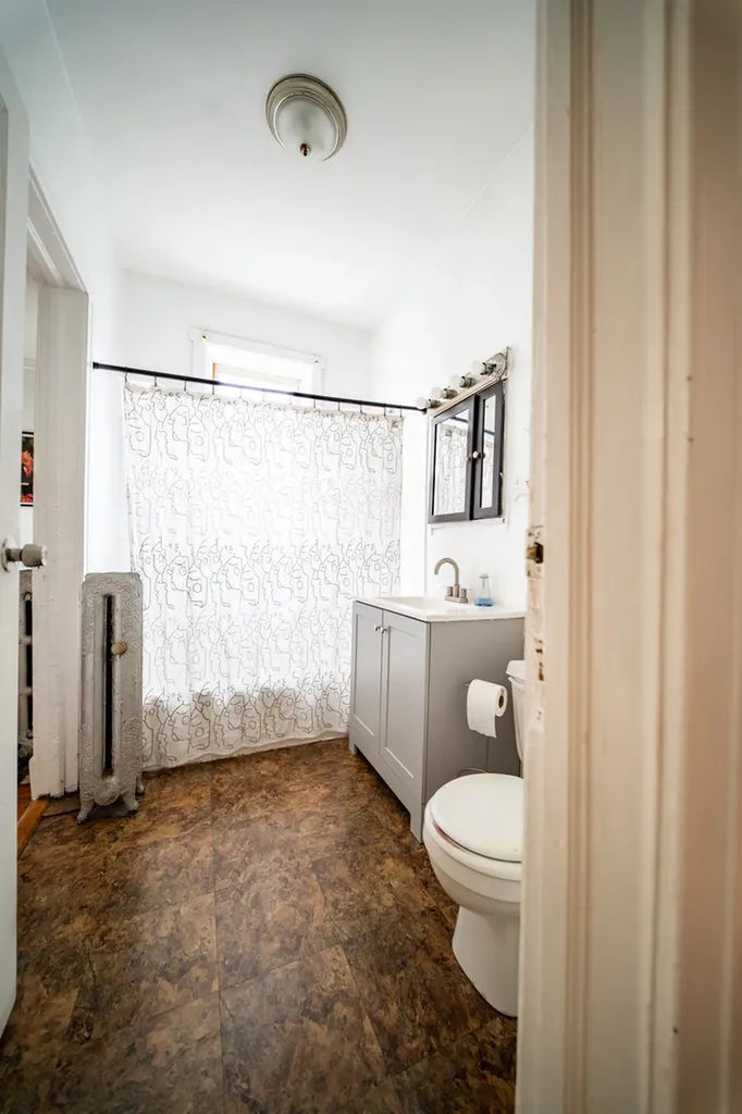 5849 South Michigan Avenue Chicago IL 60637