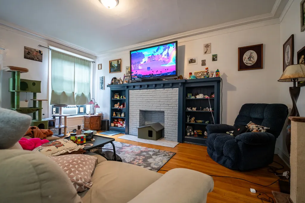 5849 South Michigan Avenue Chicago IL 60637