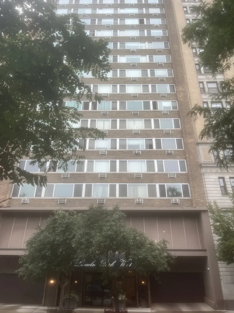2144 North Lincoln Park W Chicago IL 60614