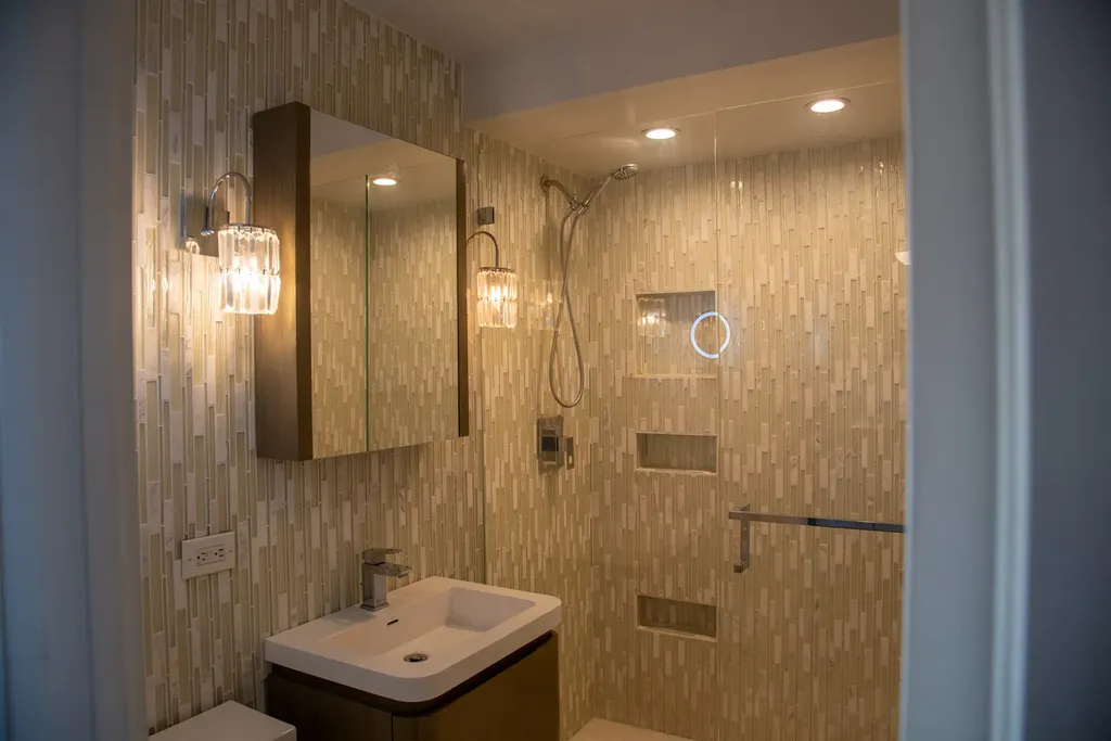 2144 North Lincoln Park W Chicago IL 60614