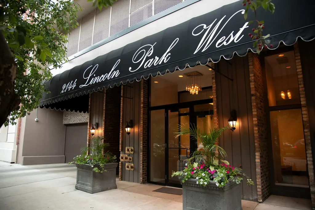 2144 North Lincoln Park W Chicago IL 60614