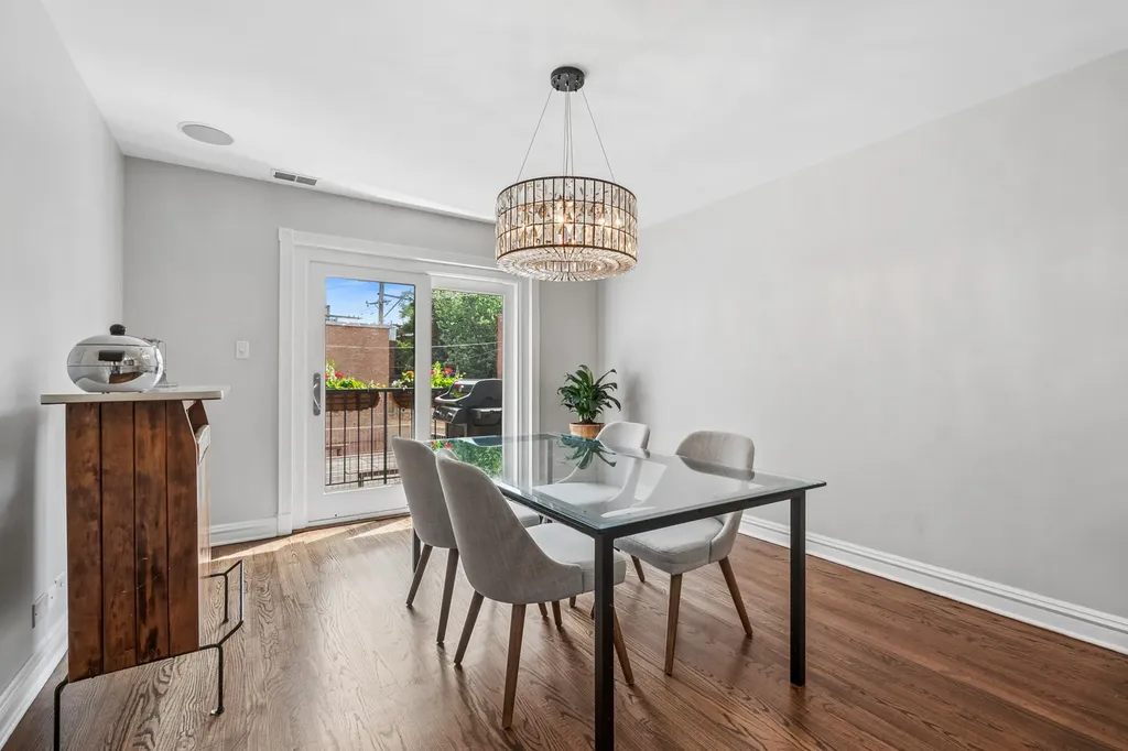 317 West Webster Avenue Chicago IL 60614
