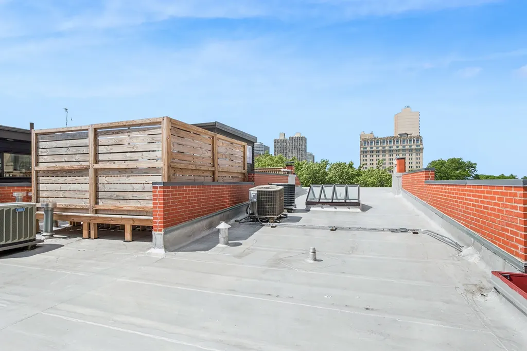 317 West Webster Avenue Chicago IL 60614