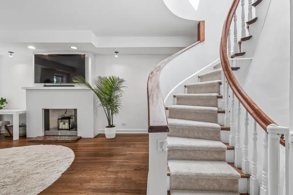 317 West Webster Avenue Chicago IL 60614