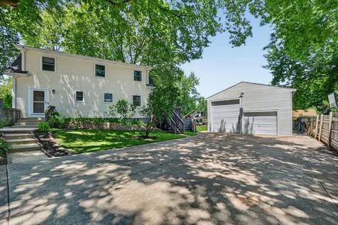 1212 Dean Street St. Charles IL 60174