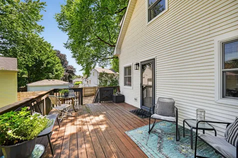 1212 Dean Street St. Charles IL 60174