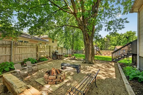 1212 Dean Street St. Charles IL 60174