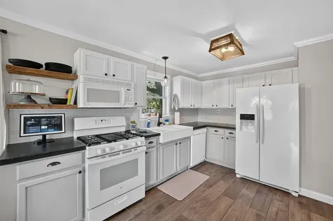 1212 Dean Street St. Charles IL 60174