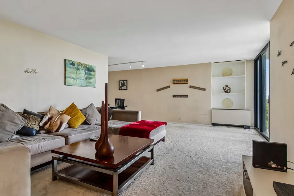3440 North Lake Shore Drive Chicago IL 60657