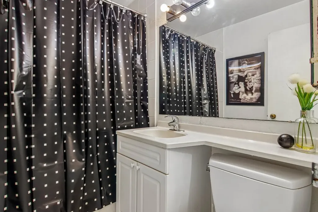 3440 North Lake Shore Drive Chicago IL 60657
