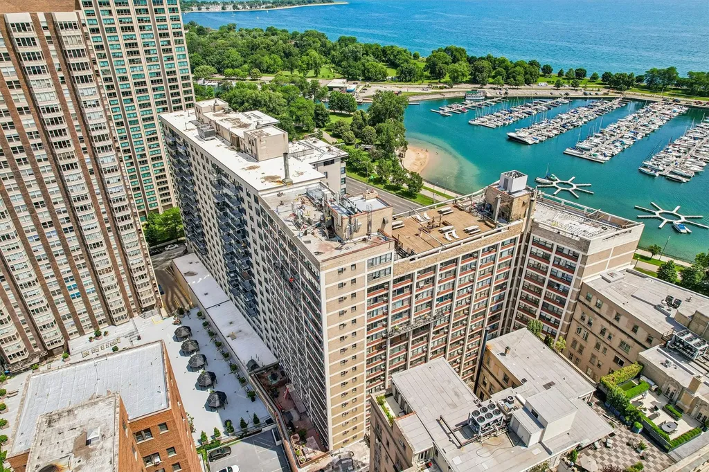 3440 North Lake Shore Drive Chicago IL 60657