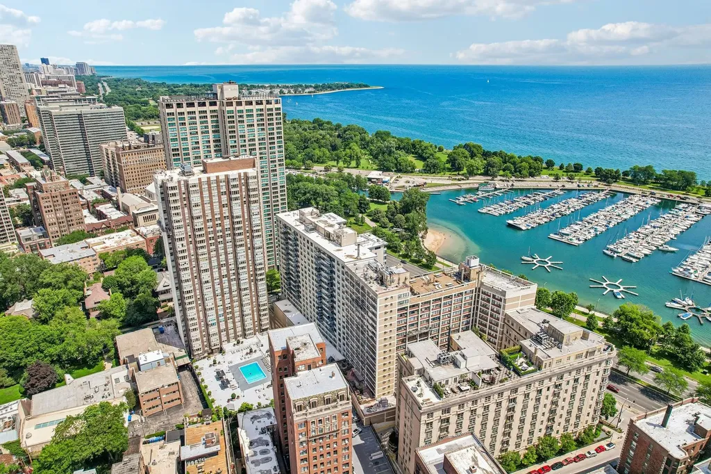 3440 North Lake Shore Drive Chicago IL 60657