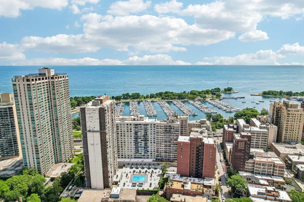 3440 North Lake Shore Drive Chicago IL 60657
