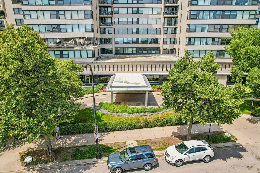 3440 North Lake Shore Drive Chicago IL 60657