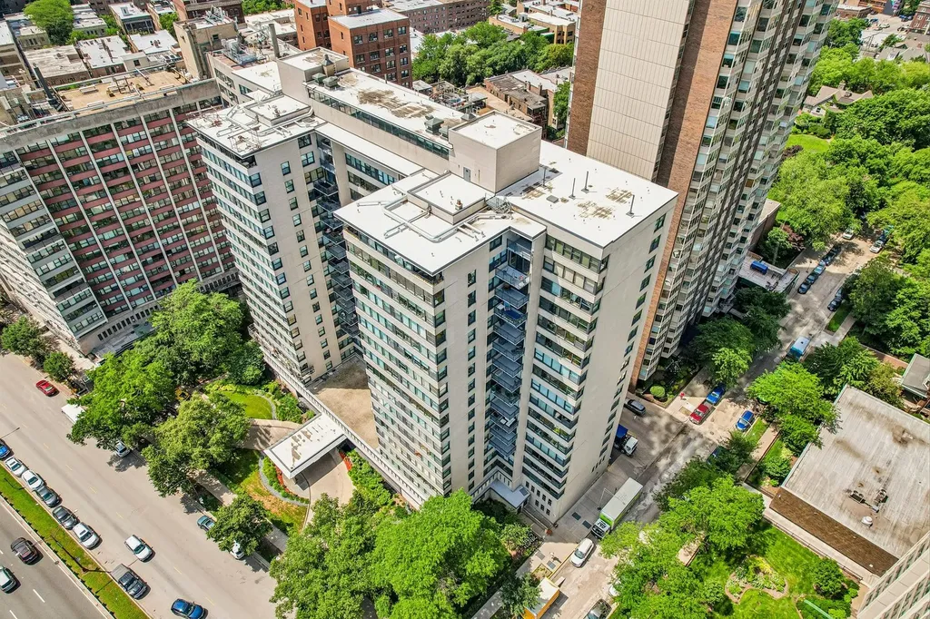 3440 North Lake Shore Drive Chicago IL 60657