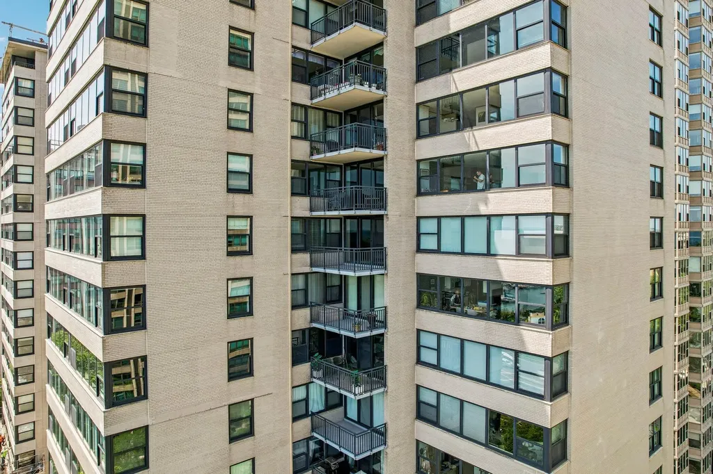 3440 North Lake Shore Drive Chicago IL 60657