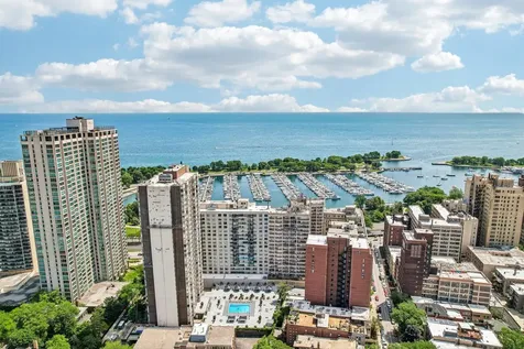 3440 North Lake Shore Drive Chicago IL 60657