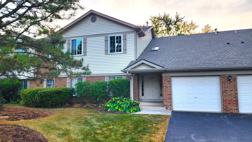 1522 Commodore Court Schaumburg IL 60193