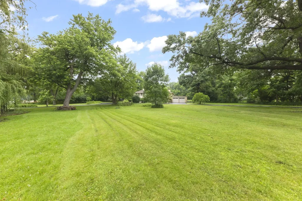 828 East 14th Street Lombard IL 60148