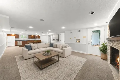 828 East 14th Street Lombard IL 60148