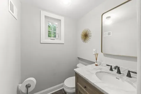 828 East 14th Street Lombard IL 60148