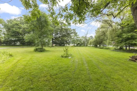 828 East 14th Street Lombard IL 60148