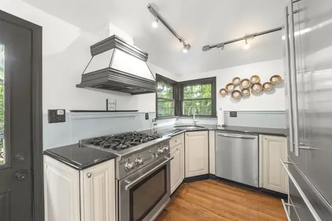 828 East 14th Street Lombard IL 60148