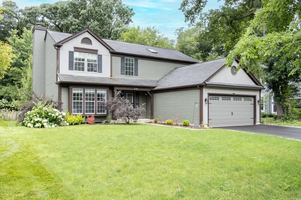 1340 Yellowstone Parkway Algonquin IL 60102