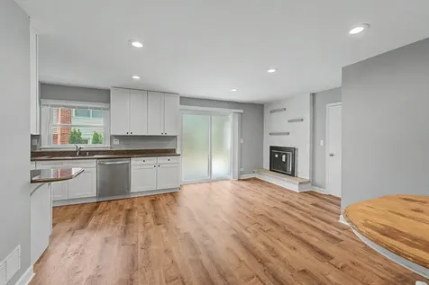 1704 South Highland Avenue Arlington Heights IL 60005