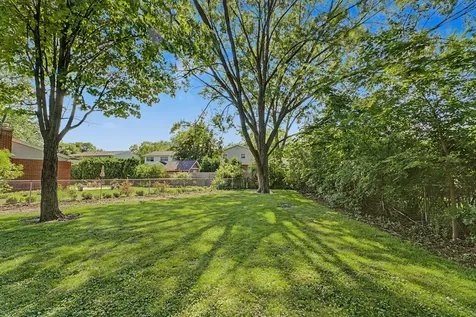 1704 South Highland Avenue Arlington Heights IL 60005