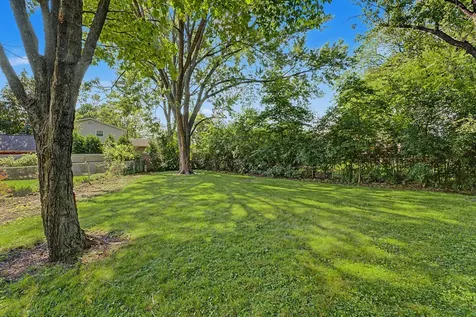 1704 South Highland Avenue Arlington Heights IL 60005