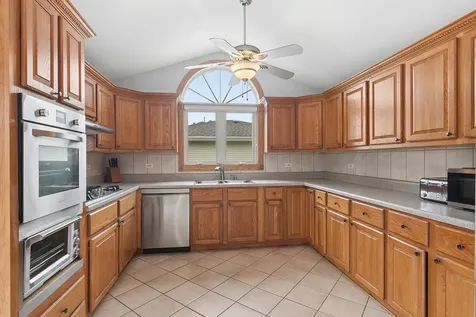 8850 West 98th Place Palos Hills IL 60465