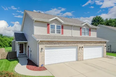 62 Vermont Avenue Bloomington IL 61701